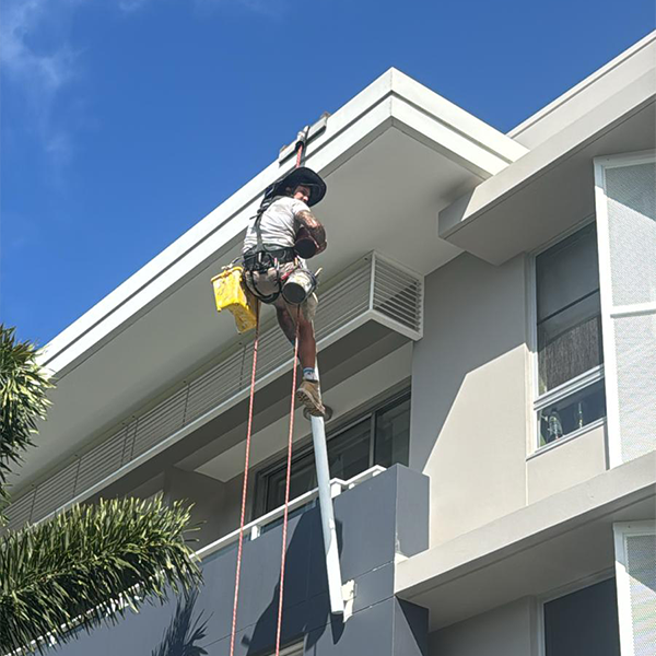 Lakefront-Crescent-Brisbane-Commercial-Painting
