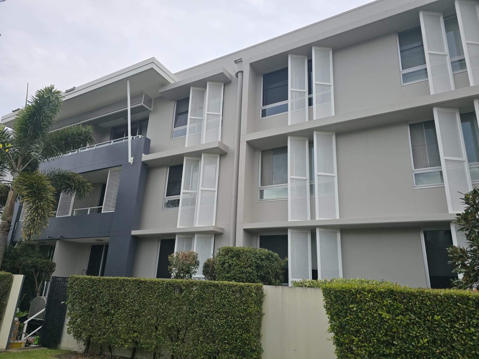 Parklake at Varsity, Varsity Lakes: exterior repaint by McAuliffe Painting